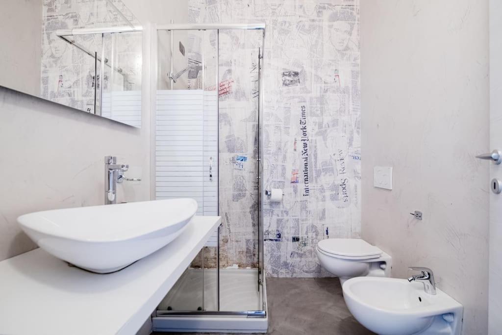 Be Happy - The House Of Travelers Appartement Como Buitenkant foto